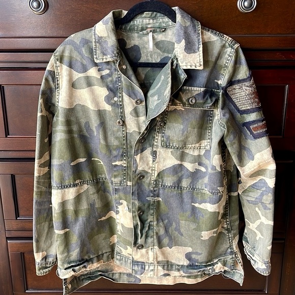Free People Embellished Military Shirt Jacket size Small - Picture 2 of 5